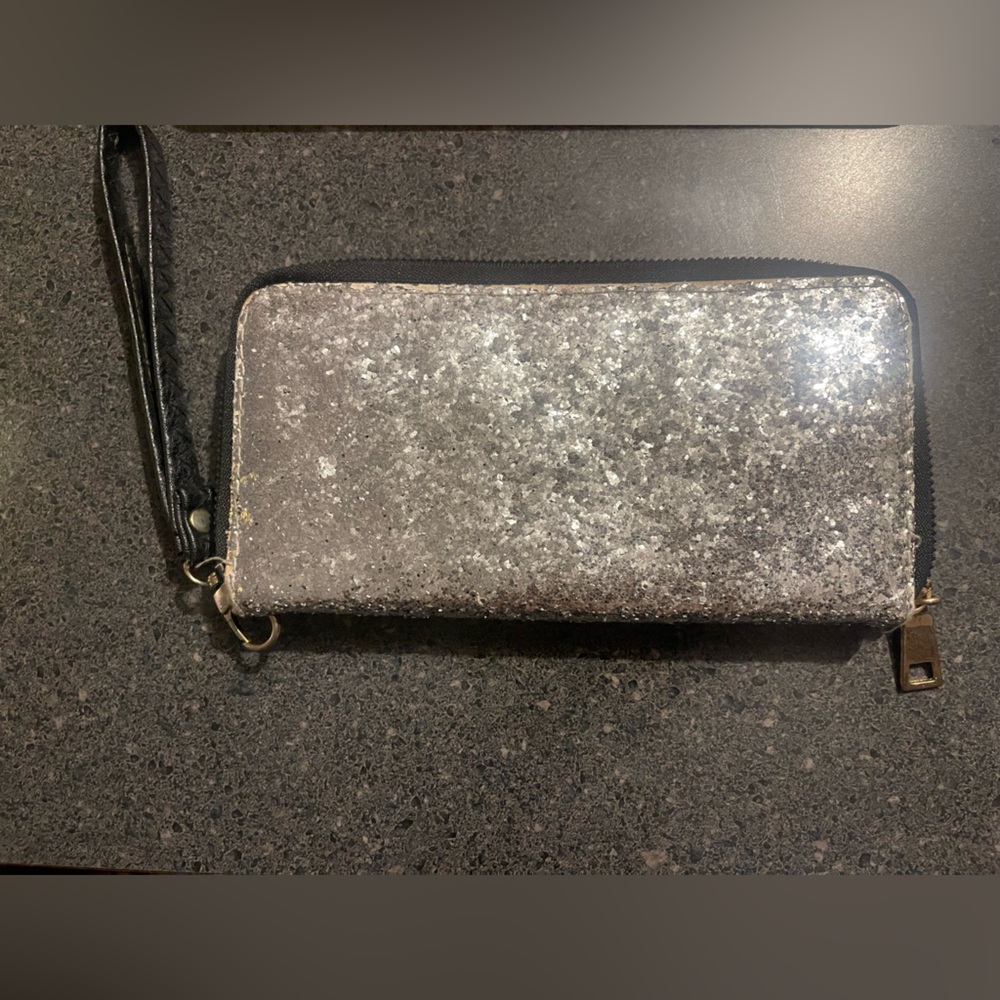 Gently used wristlet wallet
